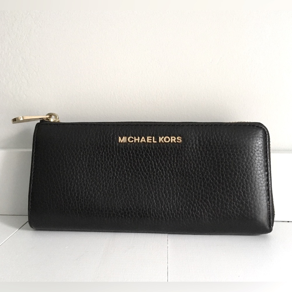 Michael Kors Black Pebble Leather Quarter Zip Wallet
